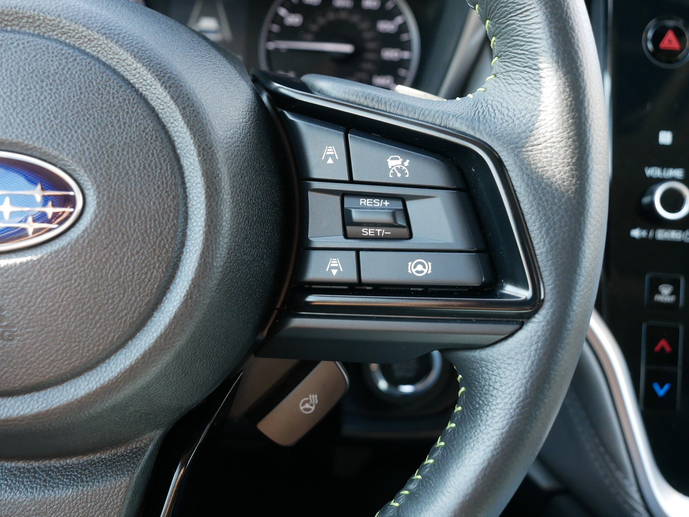 Used 2025 Subaru Outback Onyx Edition AWD/4WD image 30