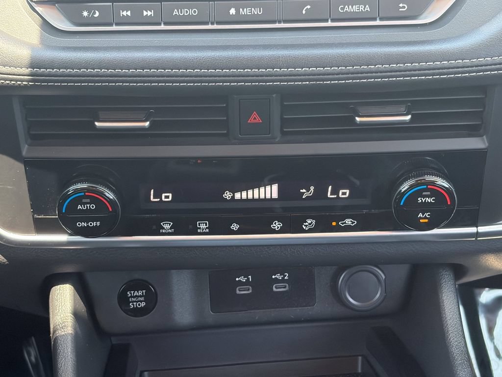 Used 2025 Nissan Rogue SV AWD/4WD image 29
