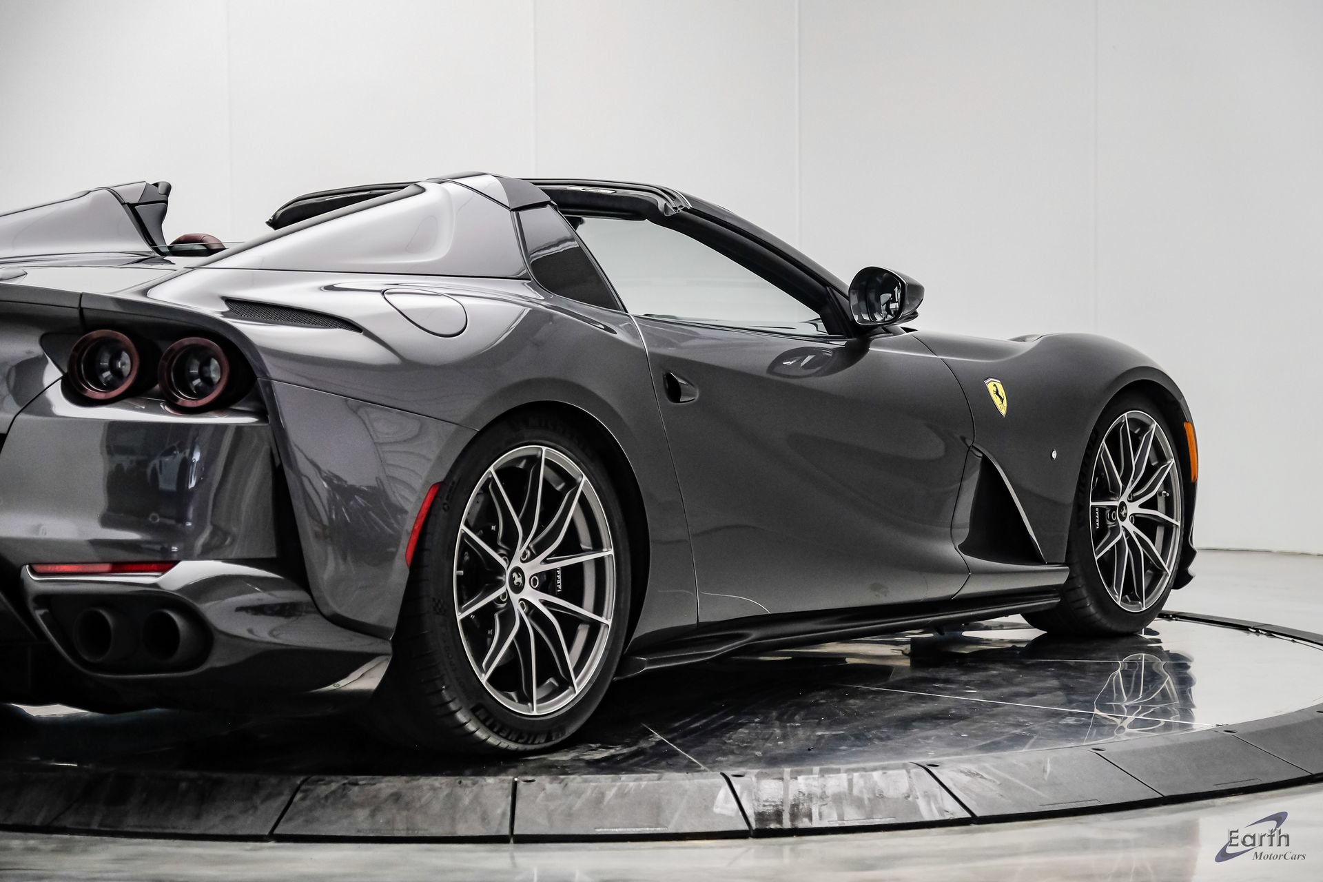Used 2023 Ferrari 812 GTS RWD image 25