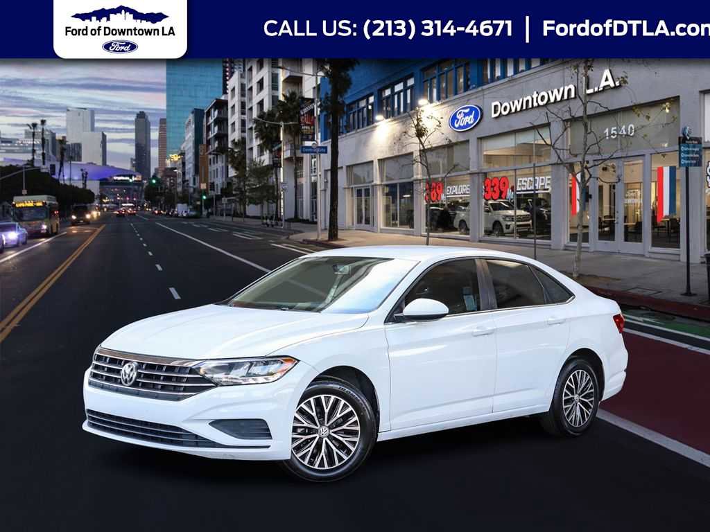 Used 2021 Volkswagen Jetta R-Line image 1