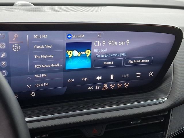 Used 2024 Buick Envision Preferred AWD/4WD image 18