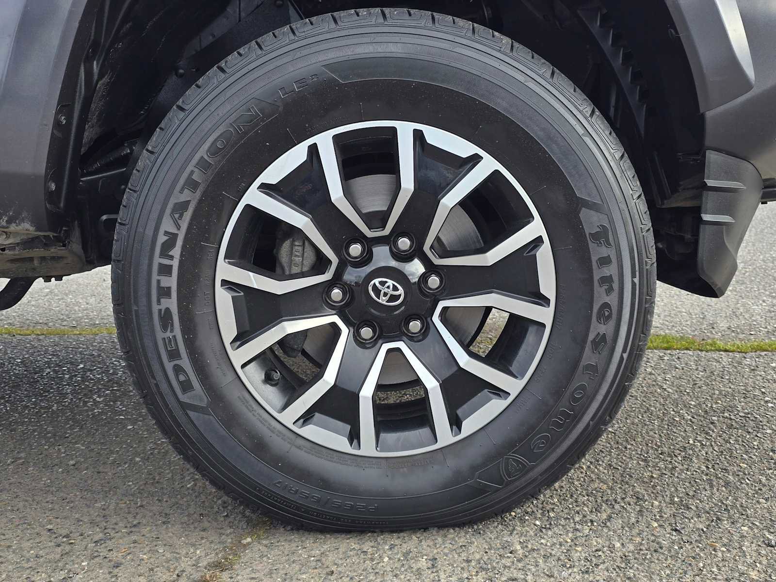 Used 2021 Toyota Tacoma TRD Sport w/ Technology Package image 12