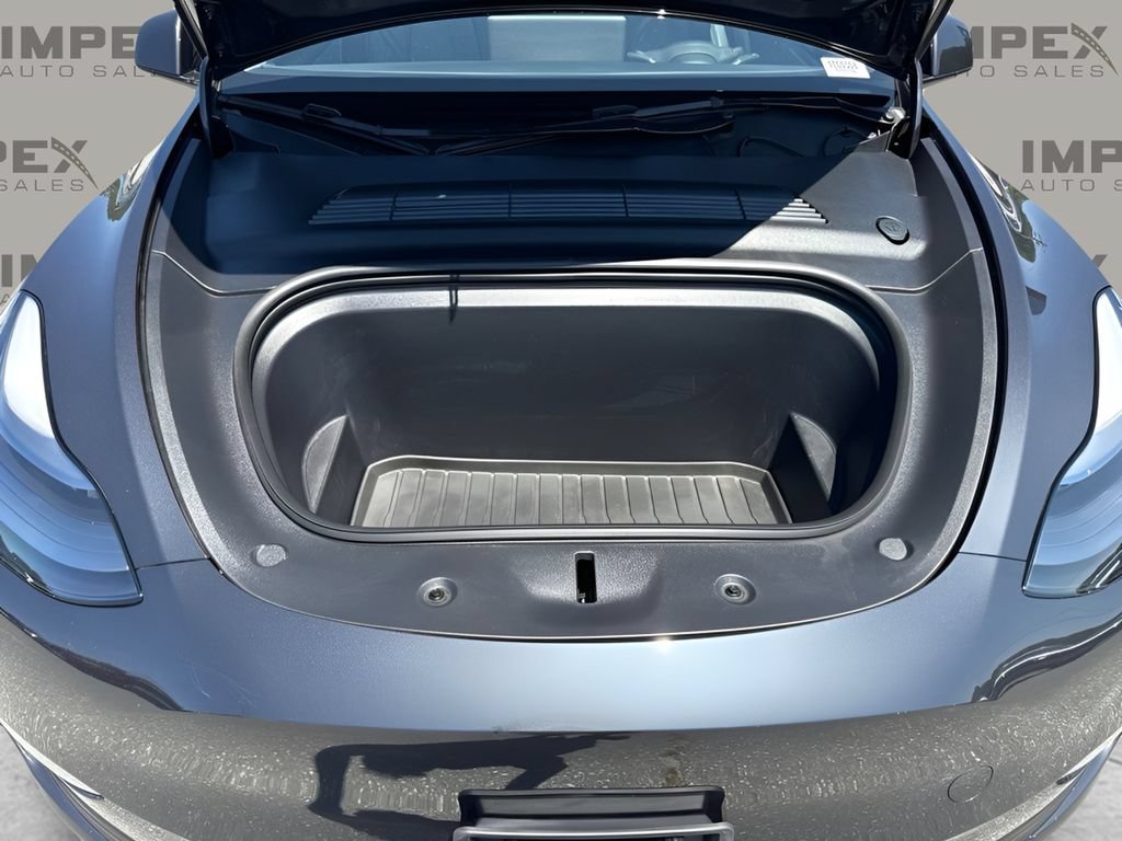 Used 2024 Tesla Model Y Long Range RWD image 24