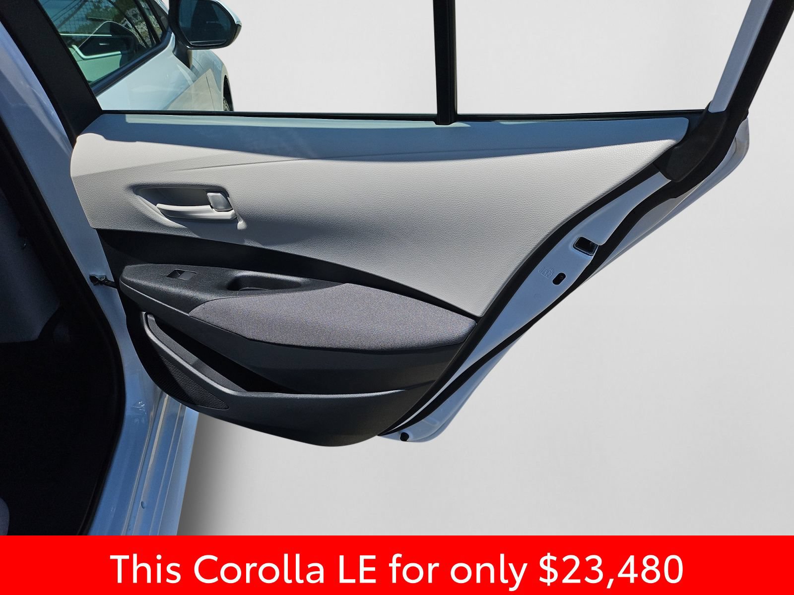 Used 2026 Toyota Corolla LE FWD image 37