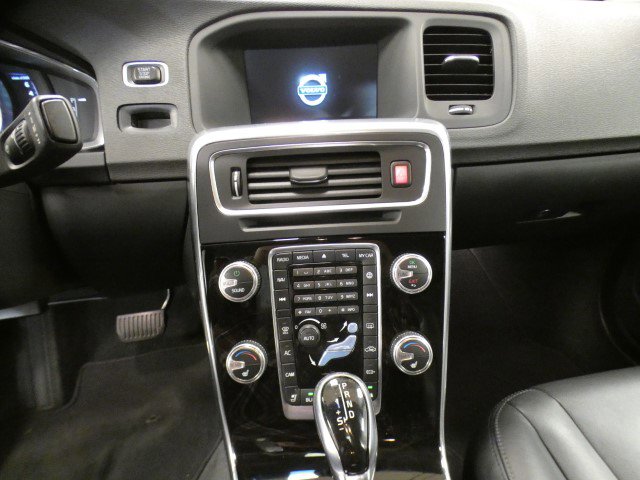 Used 2016 Volvo S60 T5 Premier w/ Convenience Package image 14