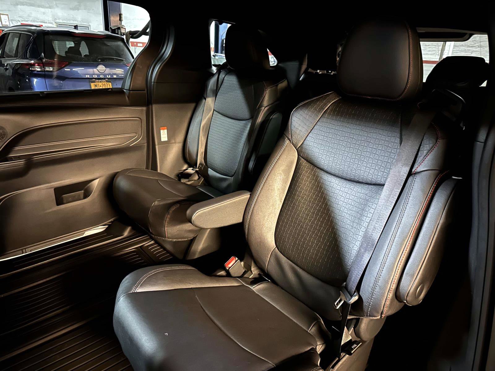 Used 2026 Toyota Sienna XSE image 17