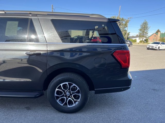 Used 2023 Ford Expedition Max XLT image 9