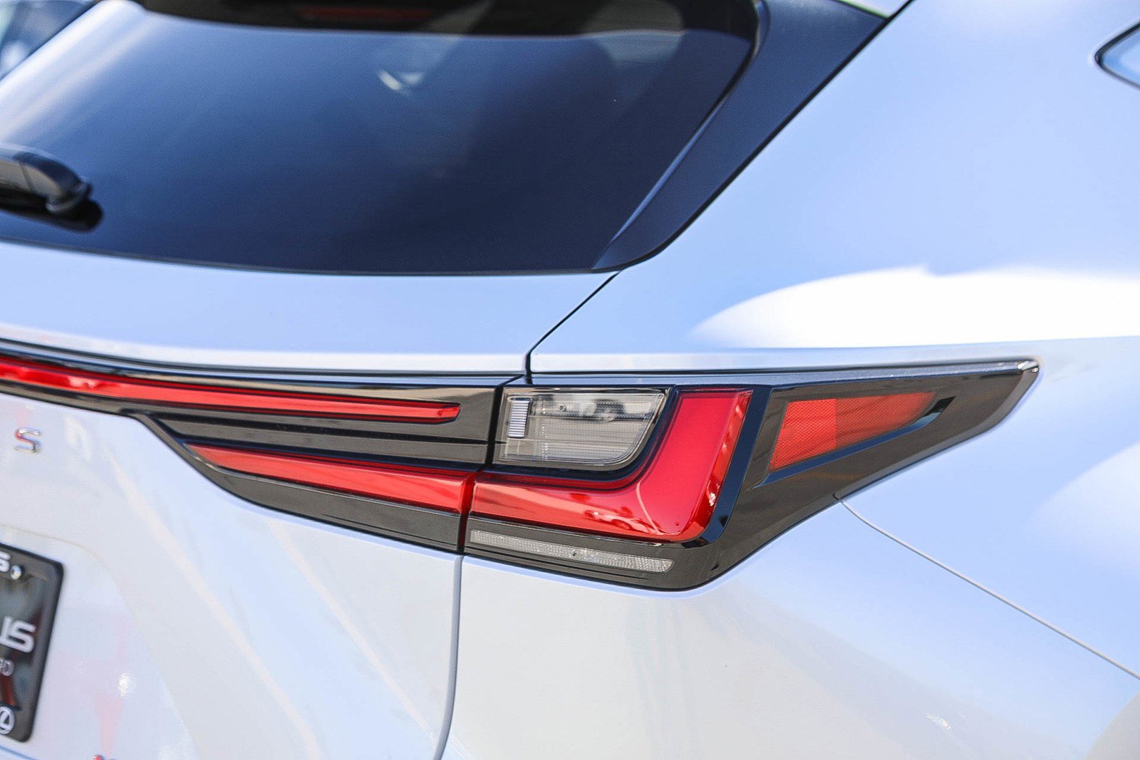 Used 2025 Lexus NX 350h AWD w/ Premium Package image 9