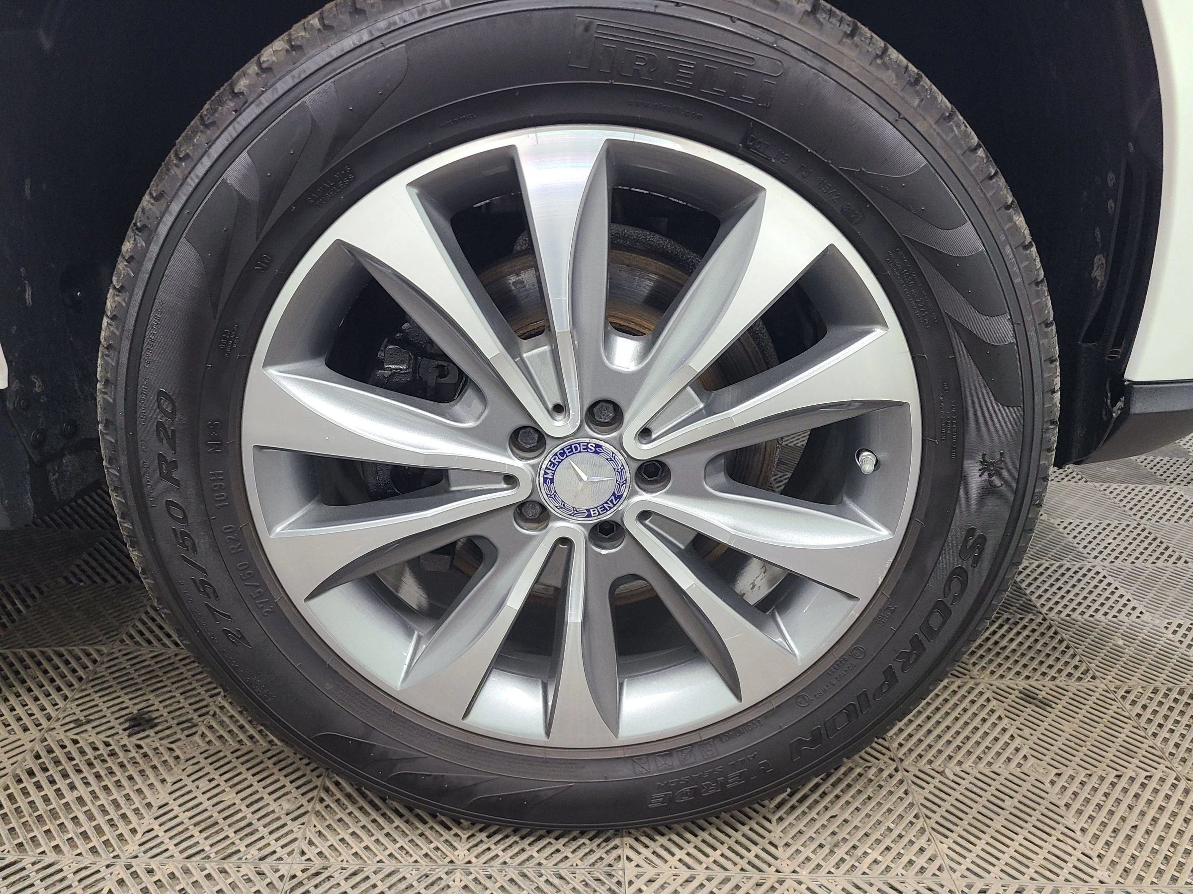 Used 2016 Mercedes-Benz GL 450 4MATIC image 14