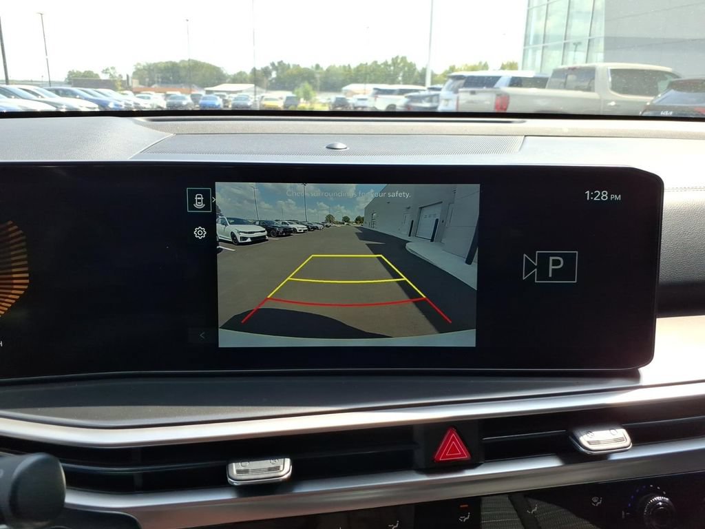 Certified 2026 Kia Sorento LX FWD image 19