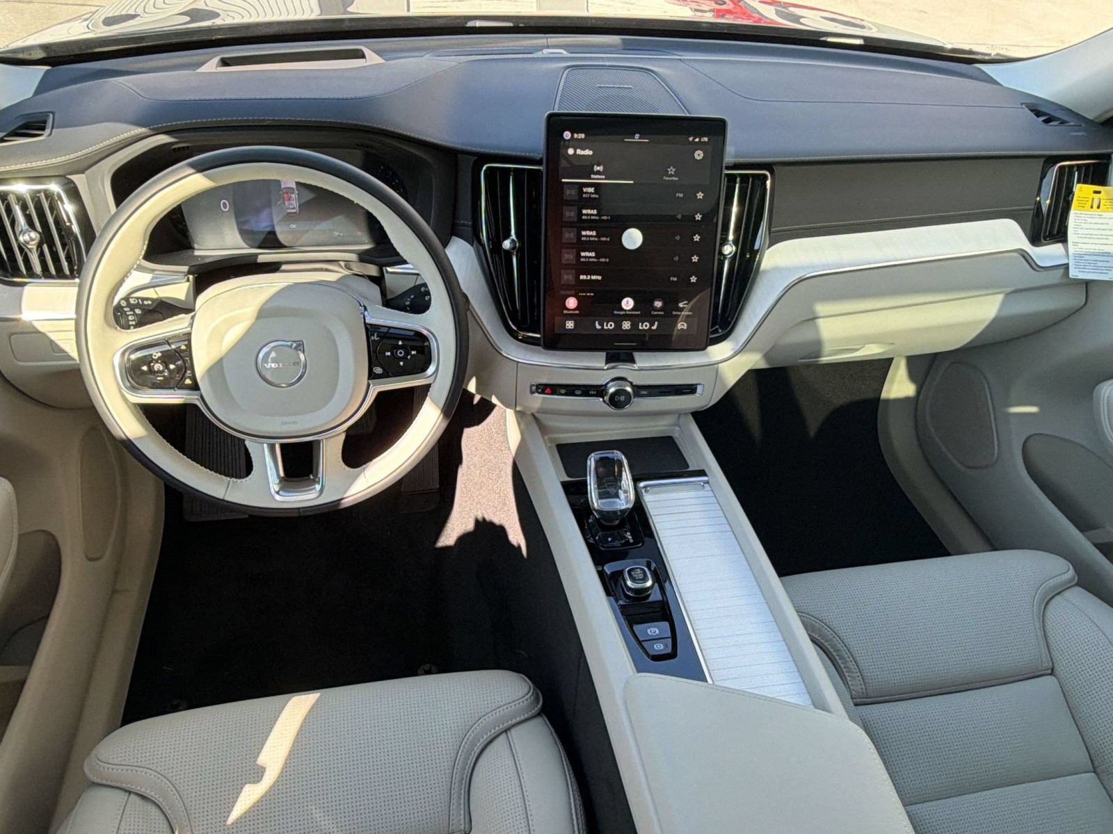 New 2026 Volvo XC60 B5 Ultra w/ Protection Package Premier AWD/4WD image 15