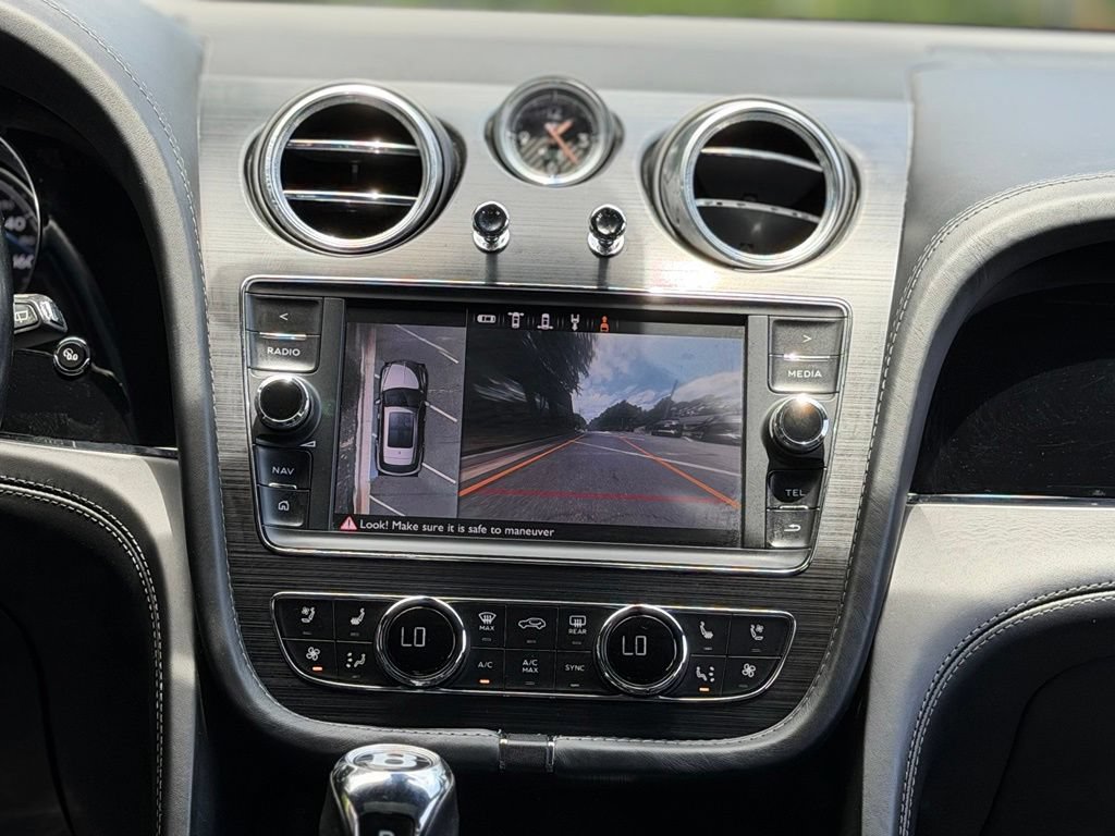 Used 2019 Bentley Bentayga AWD/4WD image 48