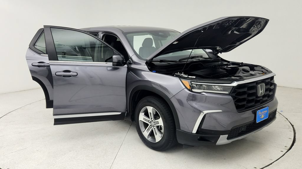 Used 2025 Honda Pilot EX-L image 10