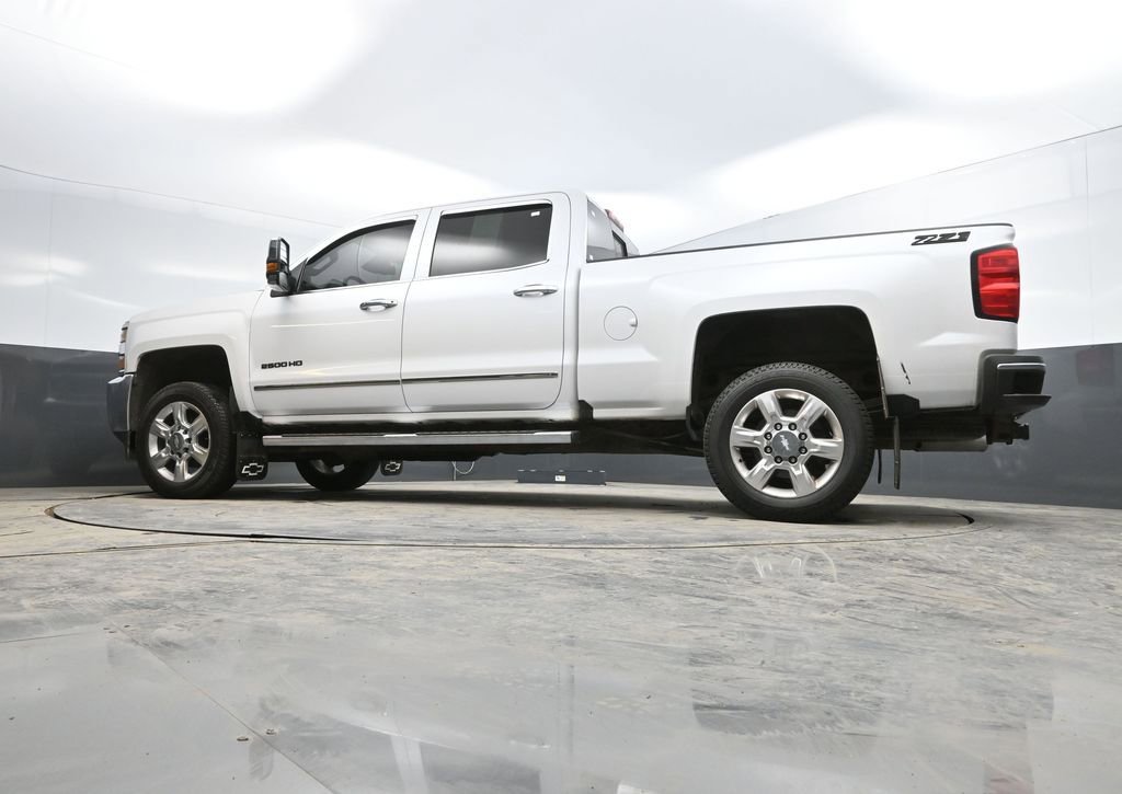 Used 2019 Chevrolet Silverado 2500 LTZ w/ LTZ Plus Package image 32