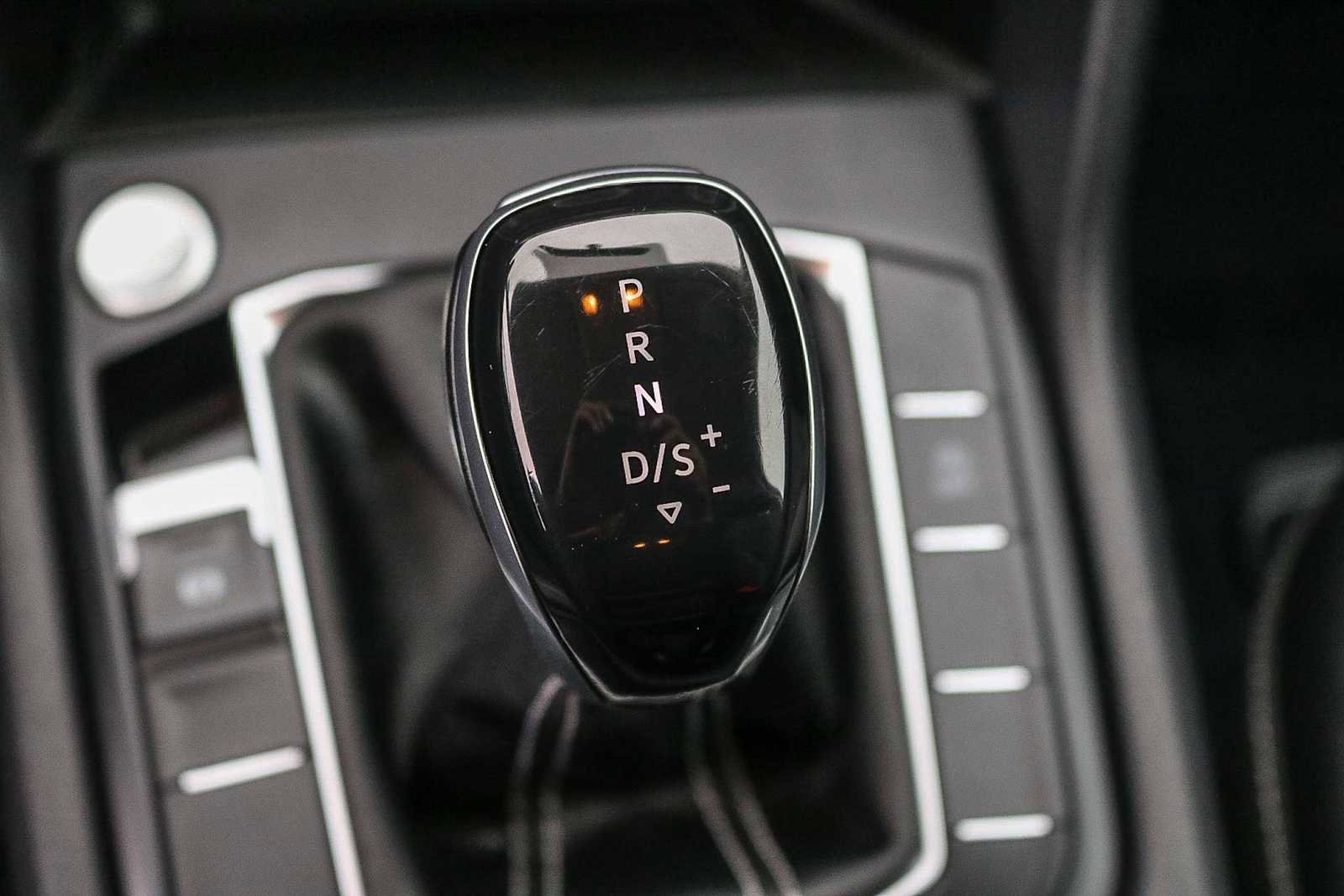 Used 2022 Volkswagen Taos SE image 20