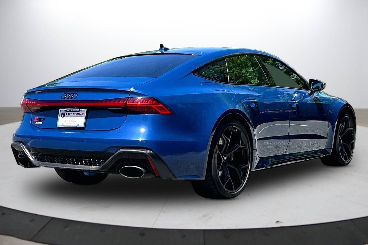 Used 2024 Audi RS 7 Performance AWD/4WD image 9