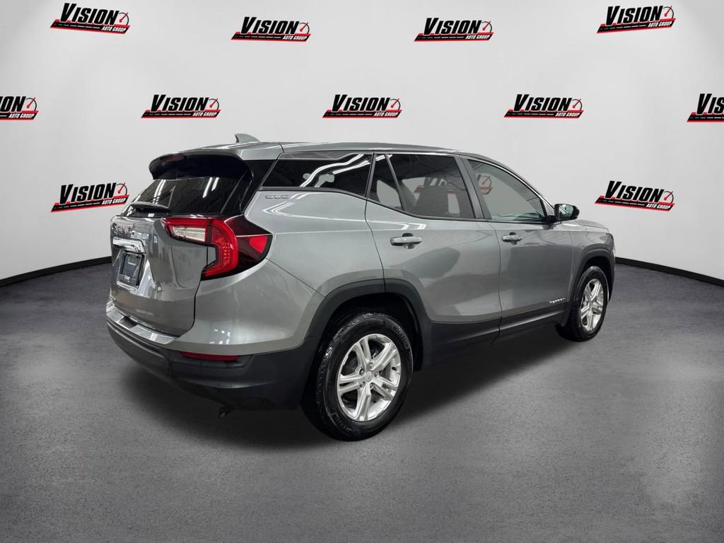 Used 2023 GMC Terrain SLE image 5