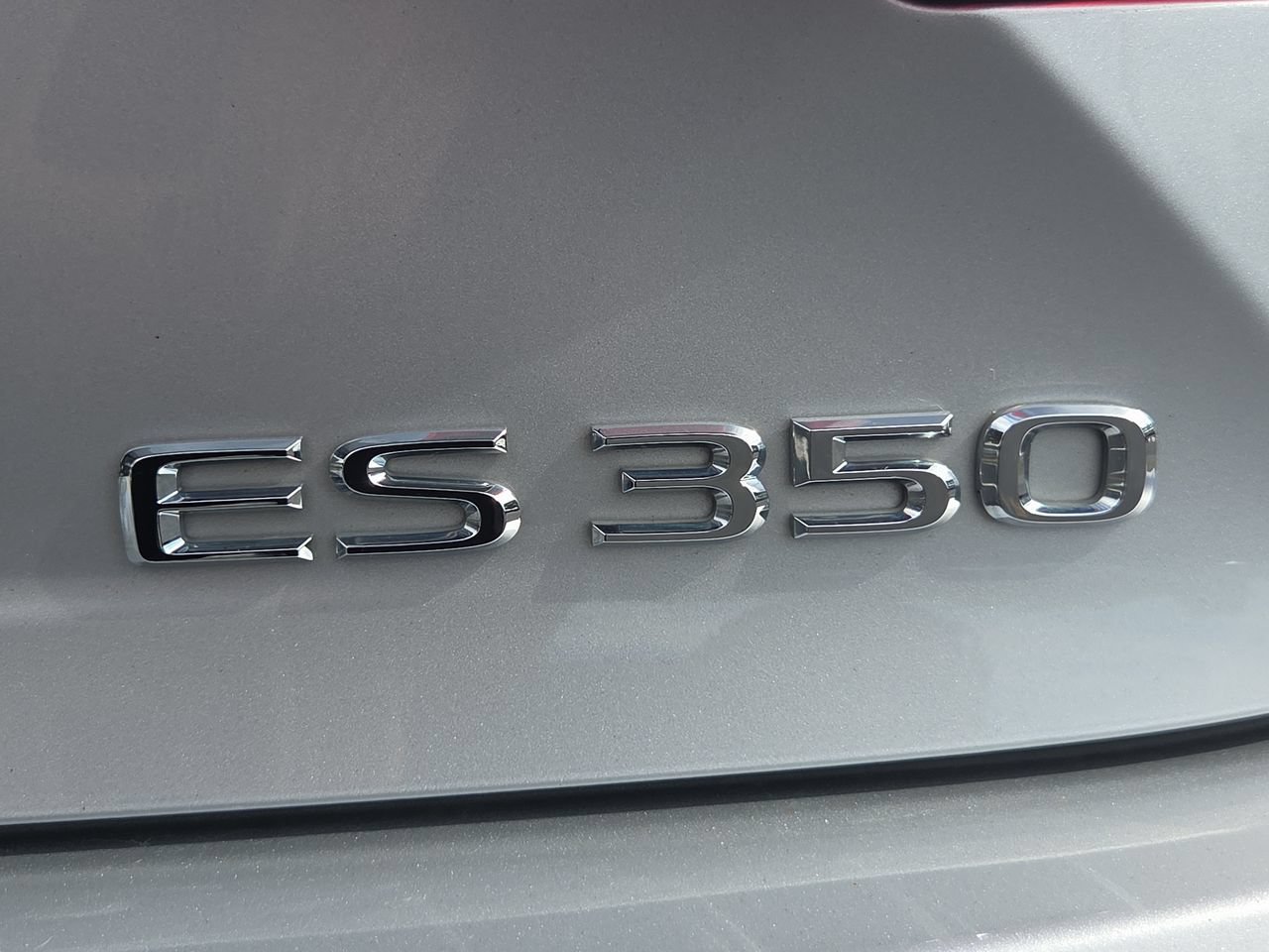 Used 2018 Lexus ES 350 w/ Luxury Package w/Wood Trim FWD image 26