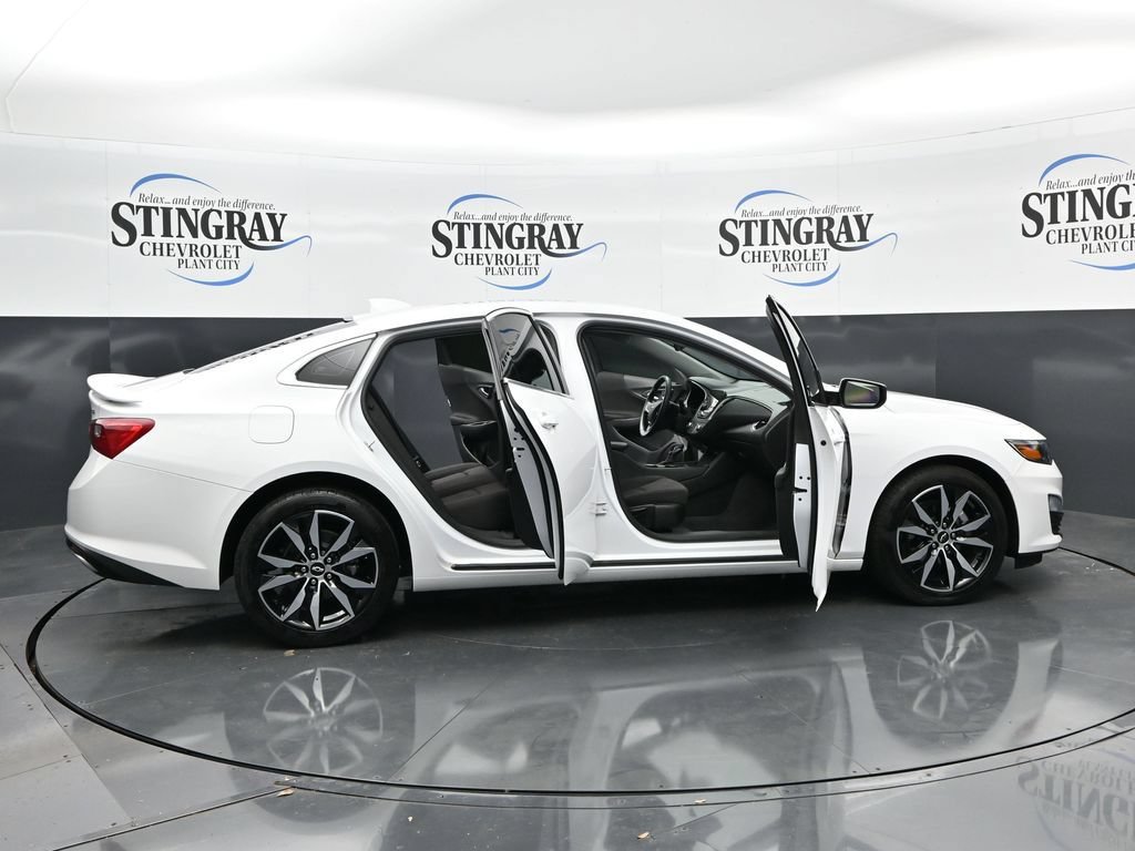 Used 2023 Chevrolet Malibu RS FWD image 36