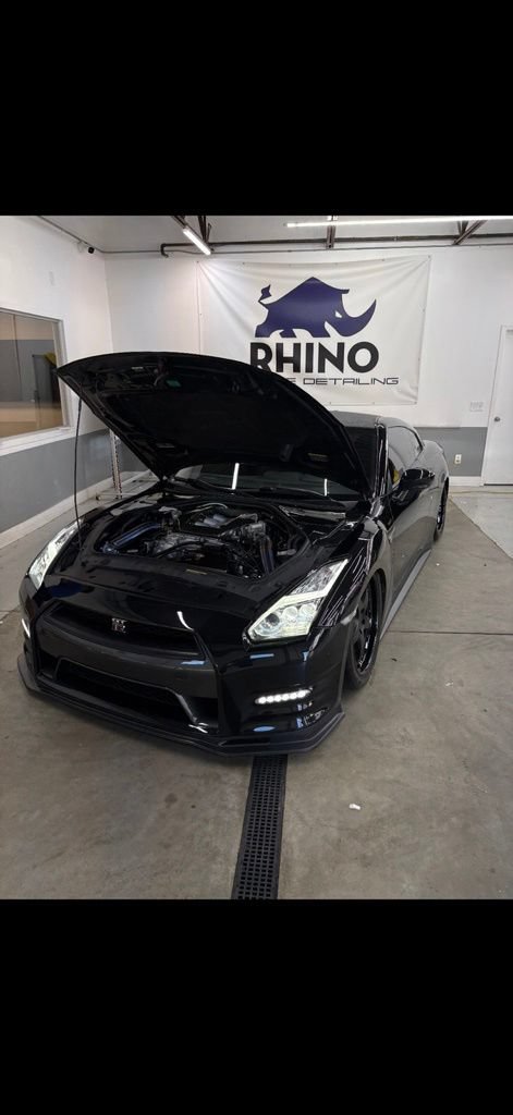 Used 2016 Nissan GT-R Premium AWD/4WD image 19