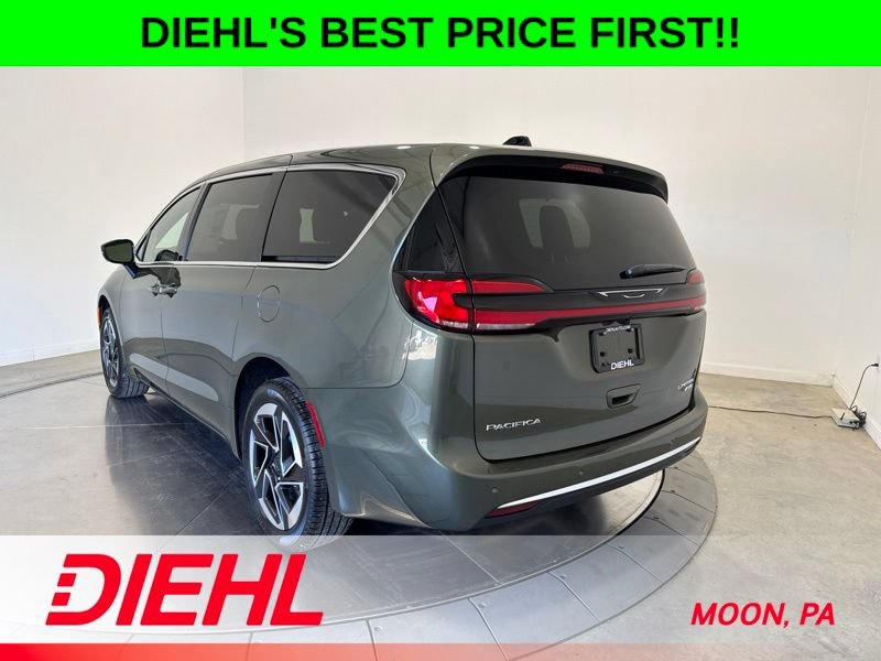 New 2027 Chrysler Pacifica Limited AWD/4WD image 5