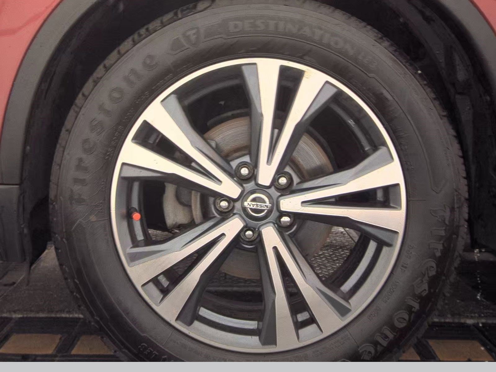 Used 2019 Nissan Rogue SV w/ Sun & Sound Touring Package image 11