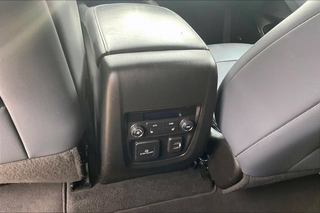 Used 2024 Buick Enclave Premium AWD/4WD image 32