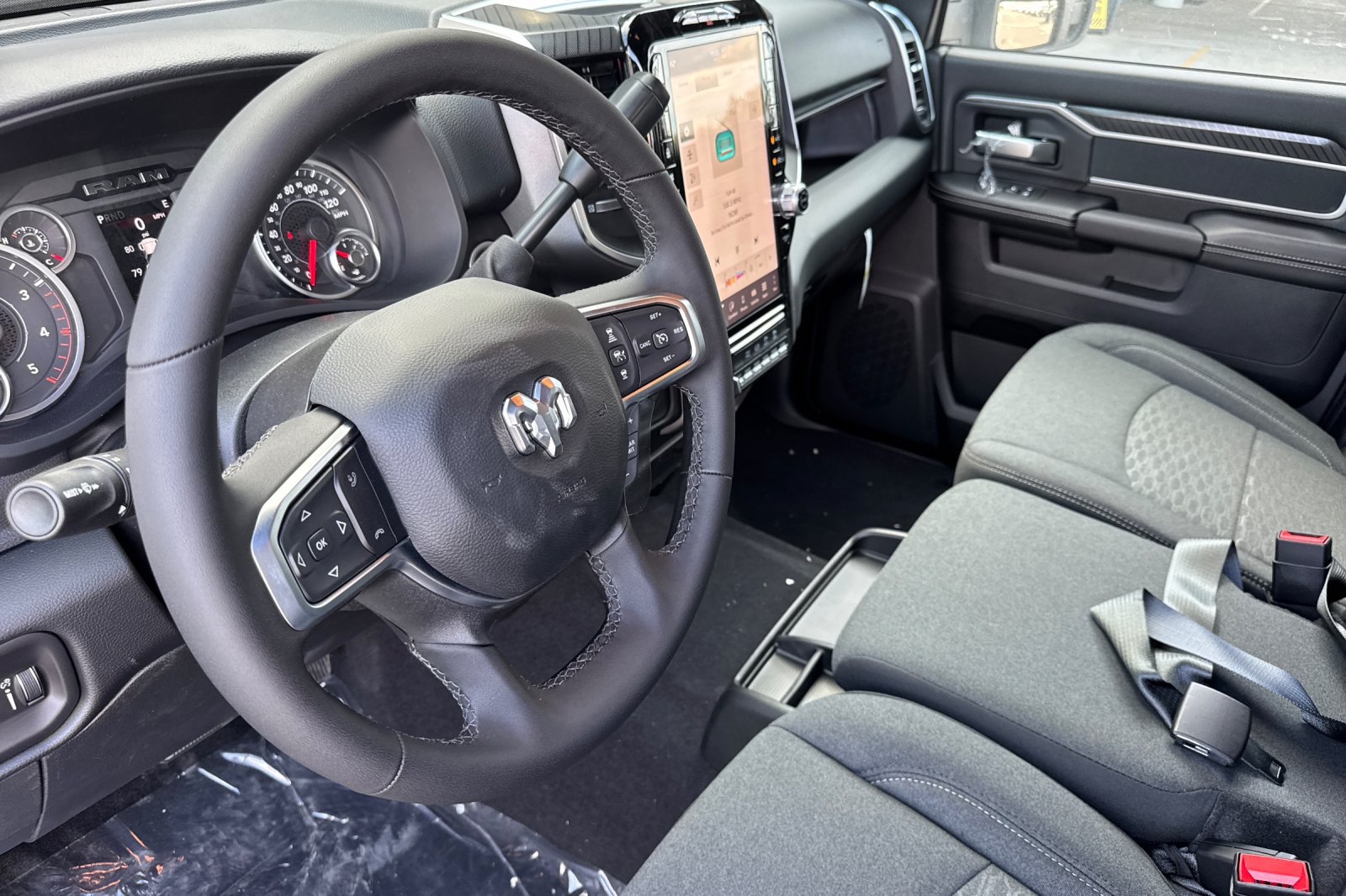 New 2026 RAM 3500 Big Horn AWD/4WD image 9