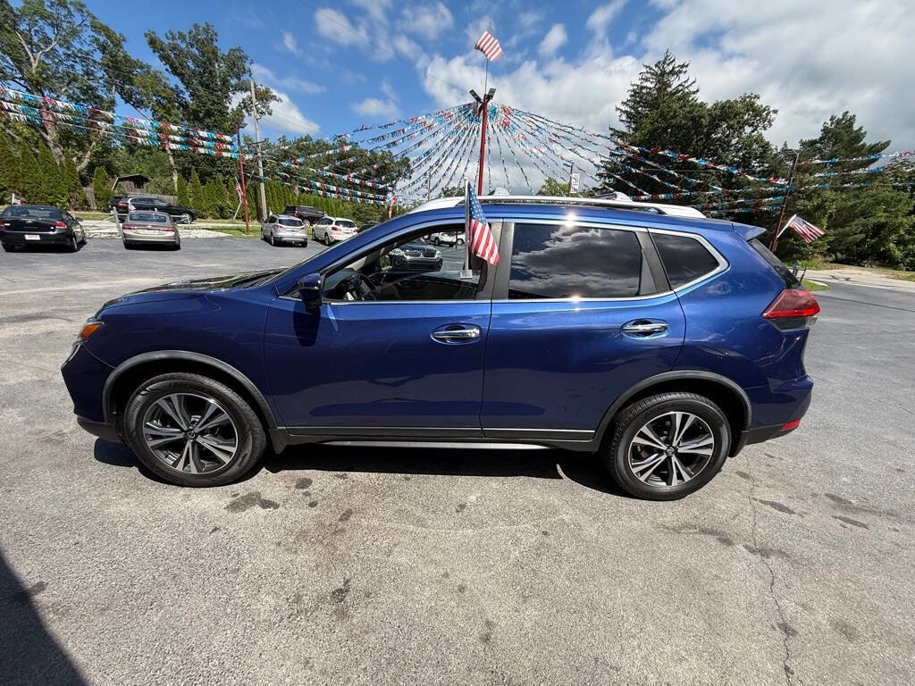 Used 2020 Nissan Rogue SV w/ Premium Package image 6