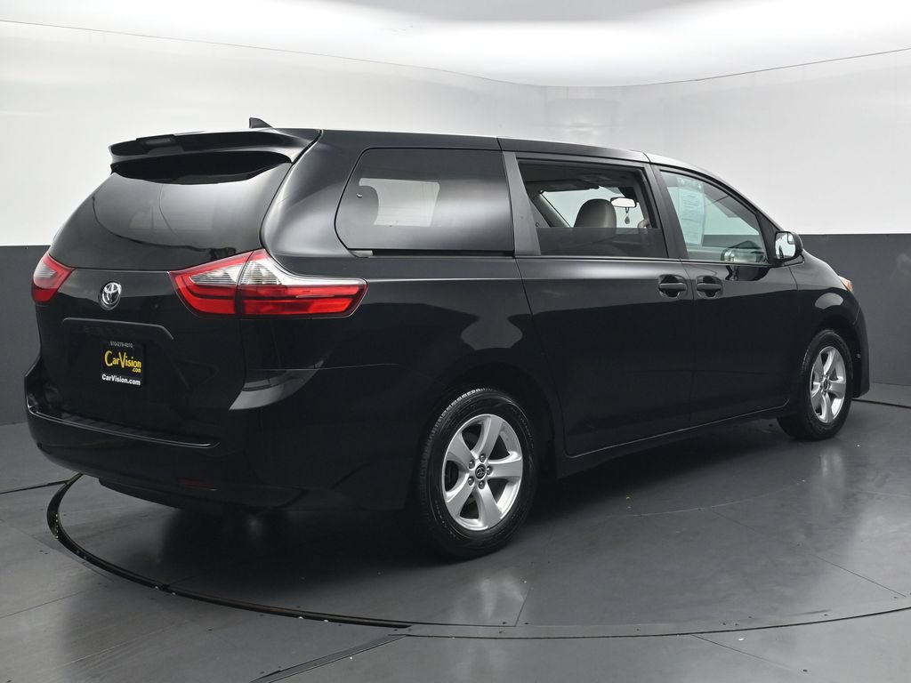 Used 2020 Toyota Sienna L FWD image 9