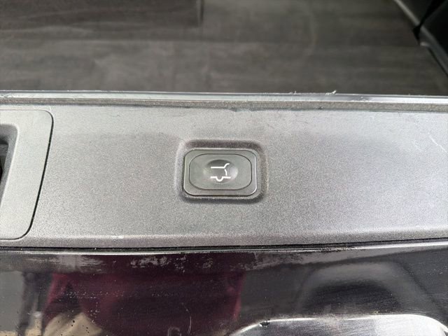 Used 2025 Ford Expedition Active image 7