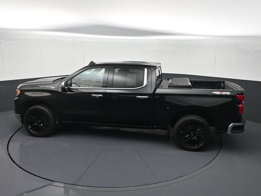 Certified 2022 Chevrolet Silverado 1500 LTZ w/ LTZ Premium Package AWD/4WD image 25