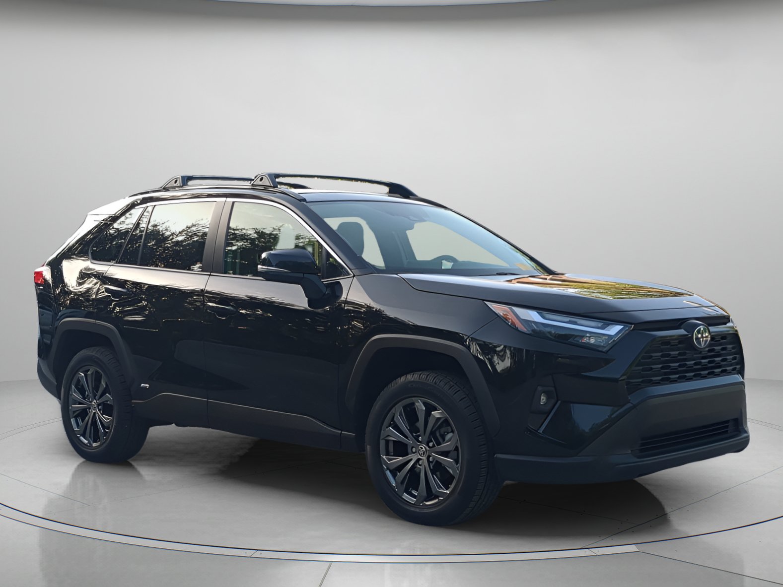 Used 2023 Toyota RAV4 XLE Premium AWD/4WD image 38