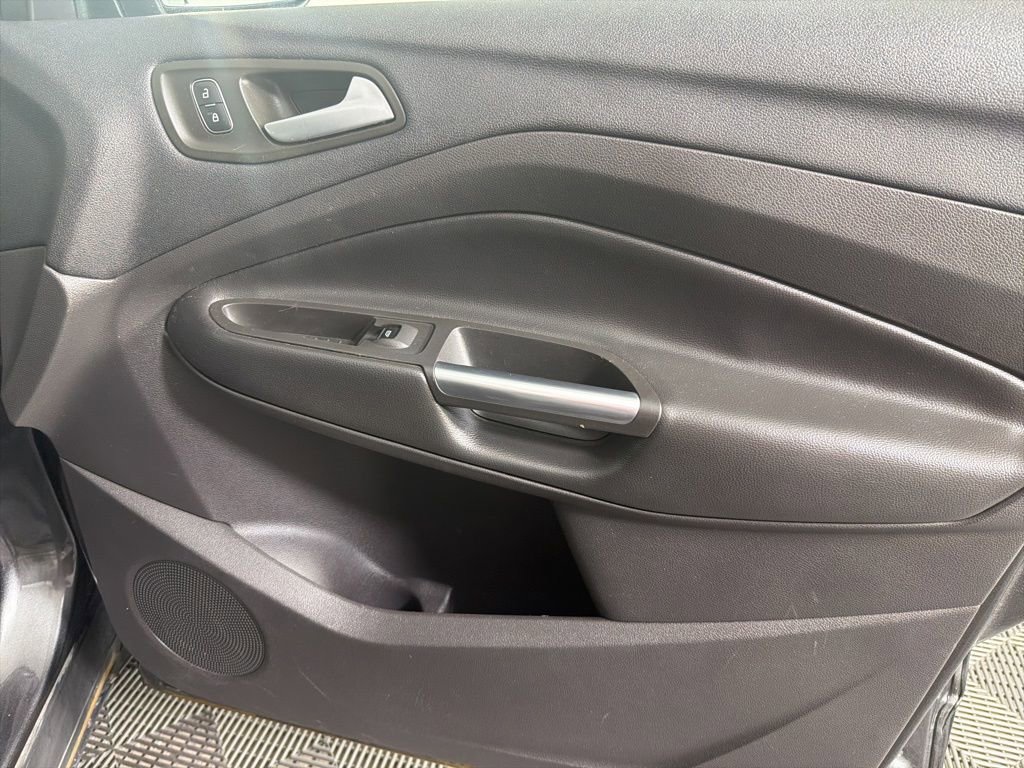 Used 2018 Ford Escape SE w/ SE SYNC Package FWD image 46