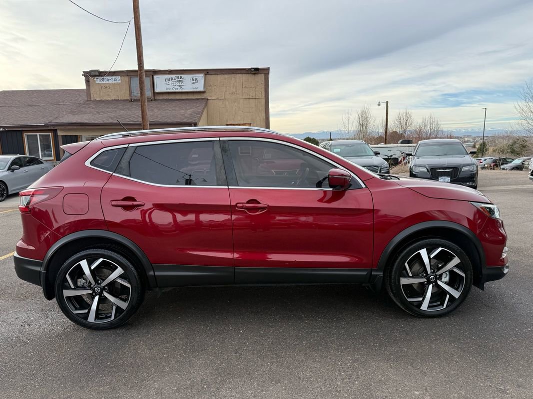 Used 2021 Nissan Rogue Sport SL w/ Premium Package image 2