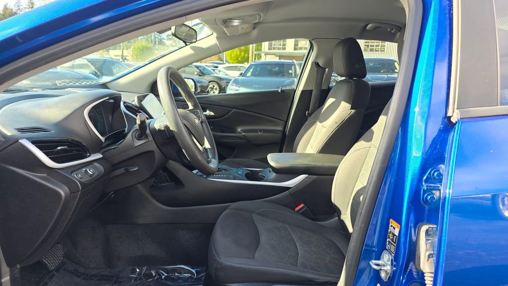 Used 2018 Chevrolet Volt LT image 20