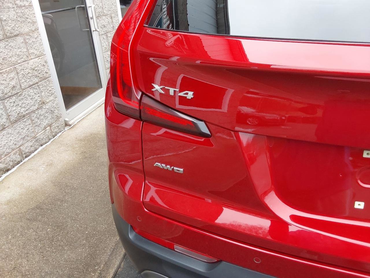 Used 2019 Cadillac XT4 Premium Luxury w/ Enhanced Visibility Package image 5