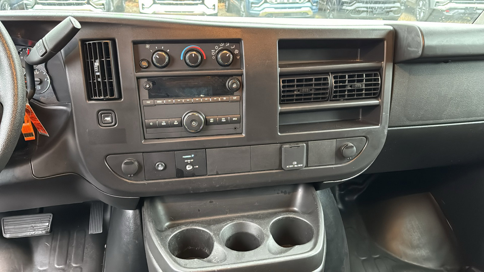 Used 2024 GMC Savana 2500 w/ Driver Convenience Package image 18