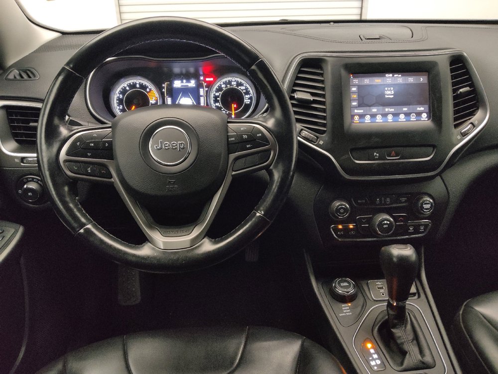 Used 2021 Jeep Cherokee Latitude Plus AWD/4WD image 22