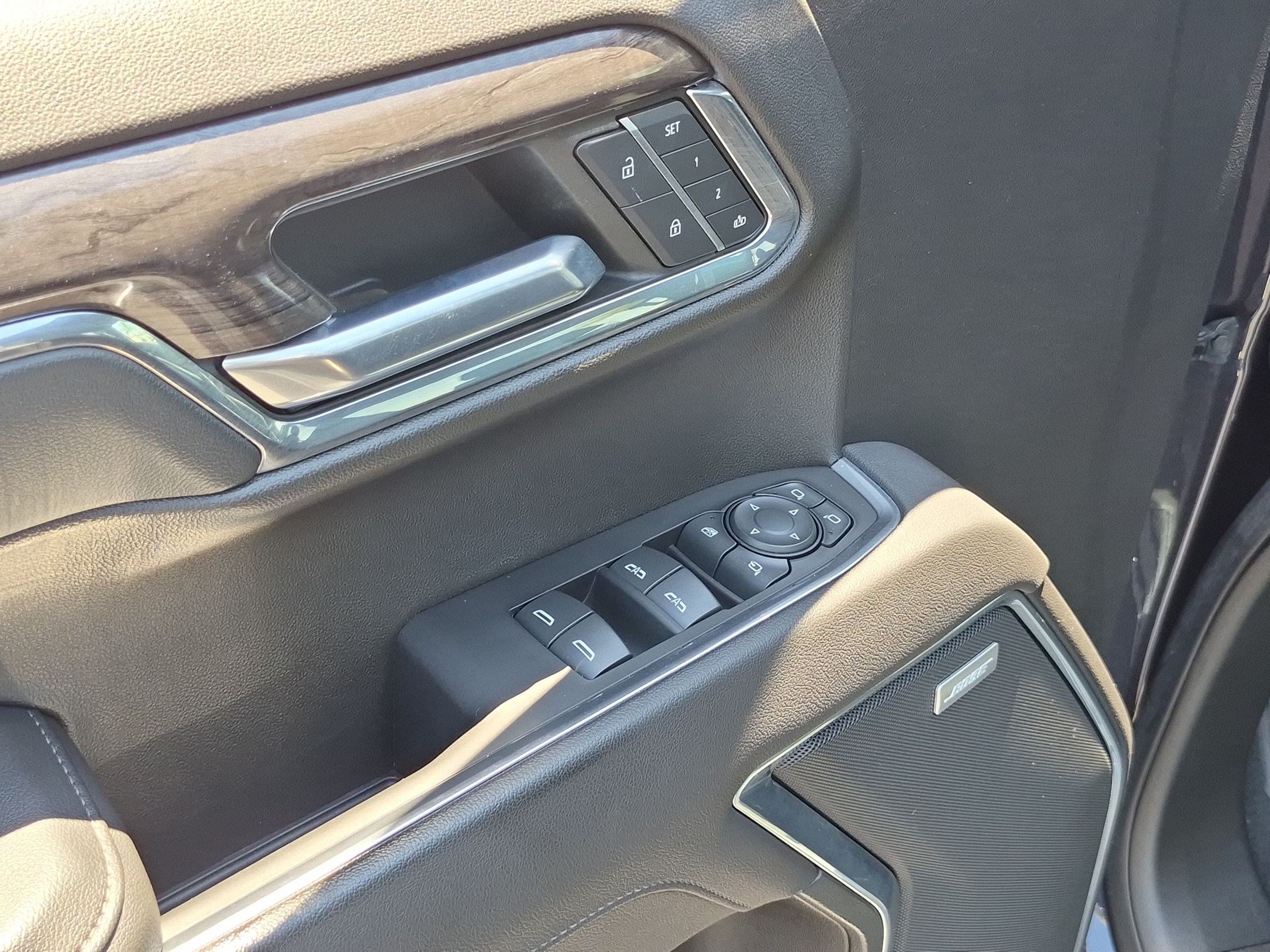 Used 2022 Chevrolet Silverado 1500 LTZ w/ Technology Package RWD image 15