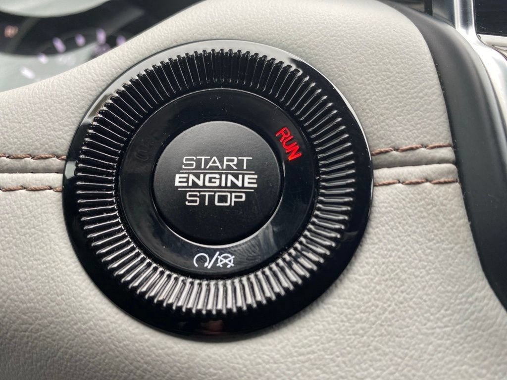 Certified 2023 Jeep Compass Limited AWD/4WD image 28