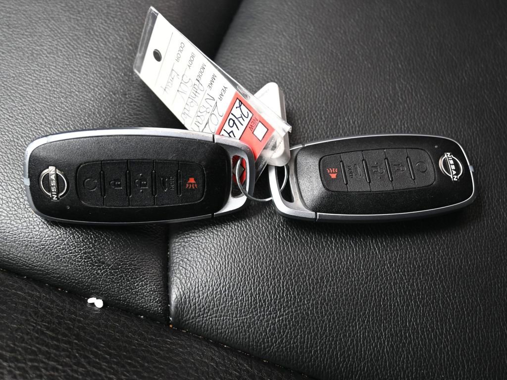 Used 2023 Nissan Pathfinder SL w/ Black Appearance Package image 30