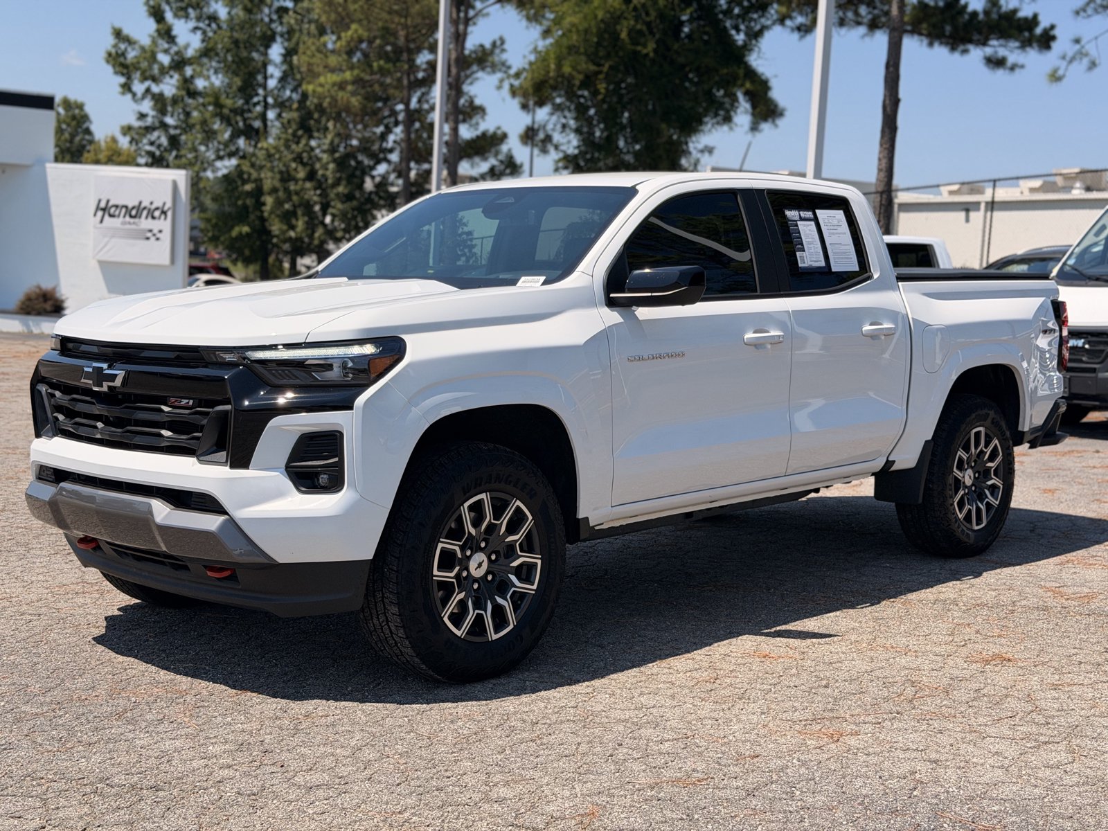 Used 2026 Chevrolet Colorado Z71 w/ Technology Package AWD/4WD image 7