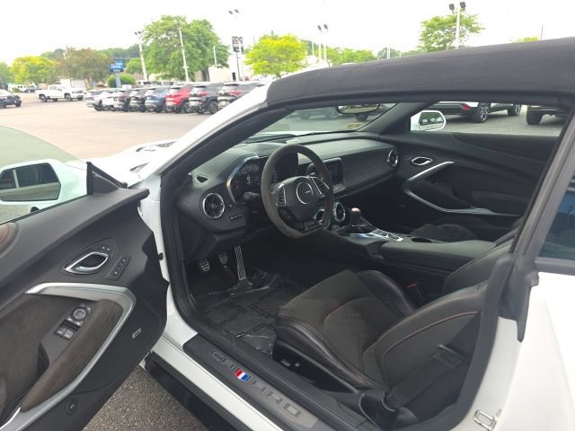 Used 2023 Chevrolet Camaro ZL1 RWD image 17