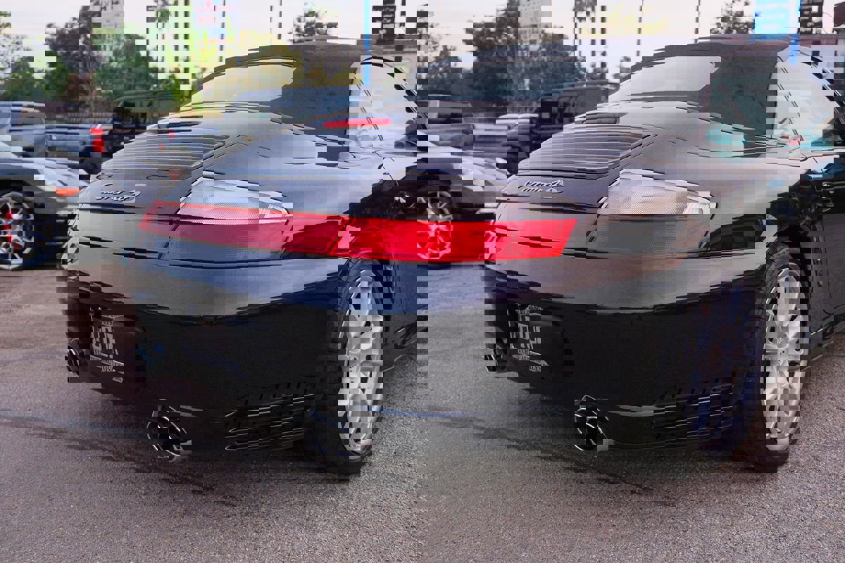 Used 2004 Porsche 911 Carrera 4S image 31