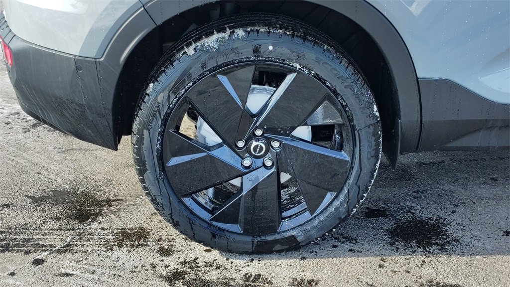 New 2026 Volvo XC40 B5 Ultra w/ Protection Package Premier image 31