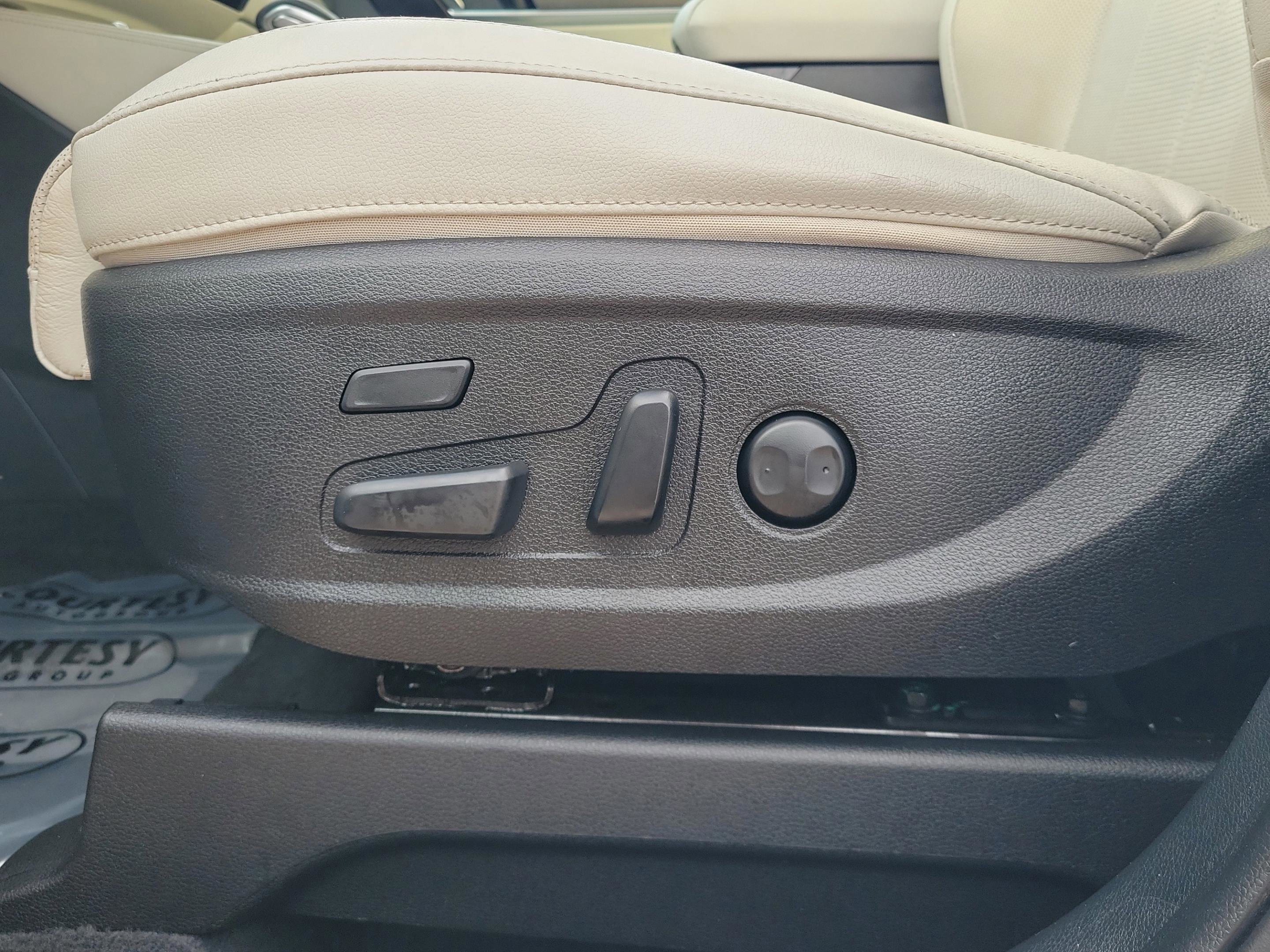 Certified 2022 Kia Telluride SX w/ Nightfall Edition Package image 18