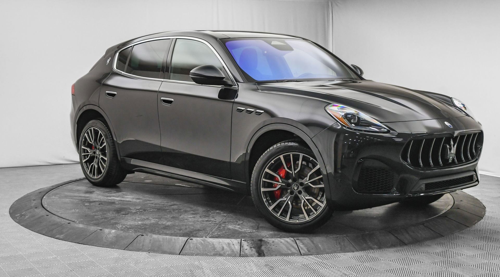 New 2025 Maserati Grecale GT