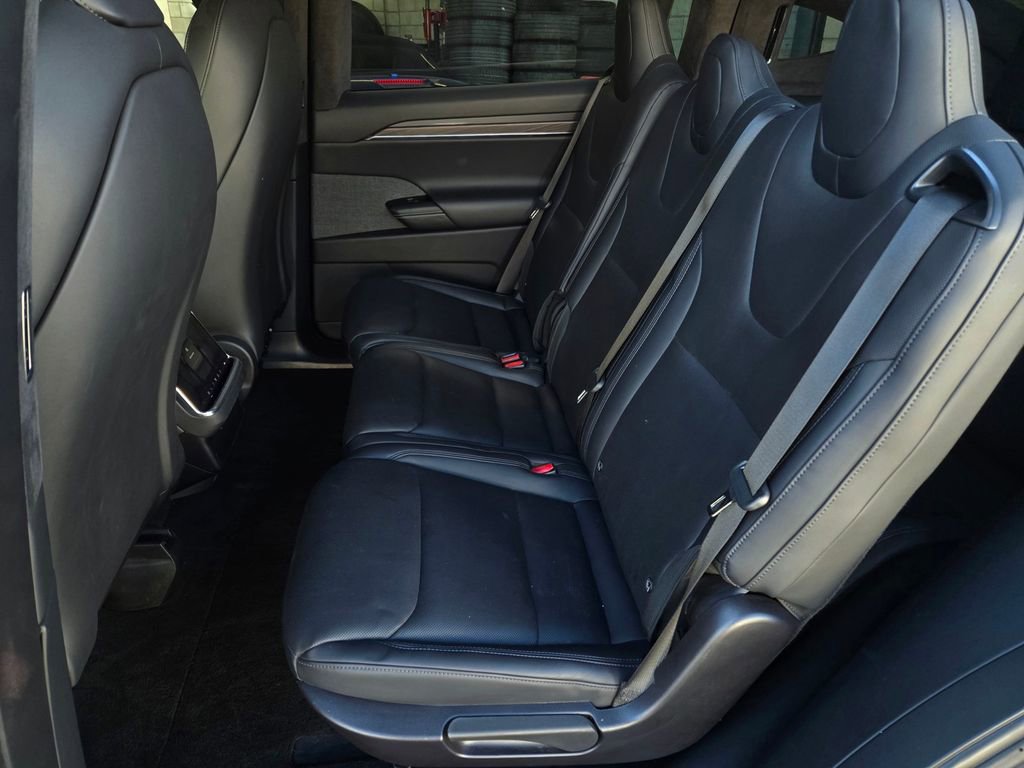 Used 2023 Tesla Model X AWD/4WD image 14