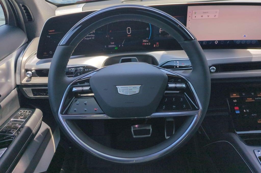 Certified 2026 Cadillac Vistiq Premium Luxury w/ LPO, Floor Liner Package AWD/4WD image 26